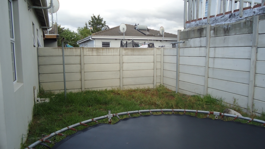 2 Bedroom Property for Sale in Bardale Village Western Cape